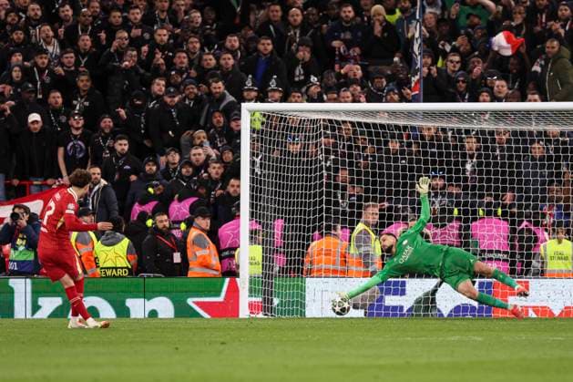 Liverpool FC v Paris Saint-Germain F.C Curtis Jones of Liverpool fails to score during the Liverpool FC v Paris Saint-Germain F.C UEFA Champions League, Round of 16, 2nd Leg match at Anfield, Liverpool, England, United Kingdom on 11 March 2025 Credit: Jake Kirkman Every Second Media Editorial use only. All images are copyright Every Second Media Limited. No images may be reproduced without prior permission. Copyright: xIMAGO EveryxSecondxMediax ESM-1361-0050 JakexKirkmanx xEveryxSecondxMedix