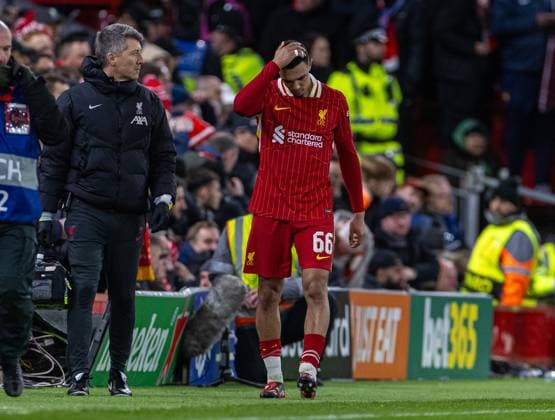 (250312) -- LIVERPOOL, March 12, 2025 -- Liverpool s Trent Alexander-Arnold (R) goes off with an injury during the UEFA Champions League Round of 16 2nd Leg match between Liverpool FC and Paris Saint-Germain FC in Liverpool, Britain, on March 11, 2025. (SP)BRITAIN-LIVERPOOL-FOOTBALL-UEFA CHAMPIONS LEAGUE-LIVERPOOL FC VS PSG LixYing 
