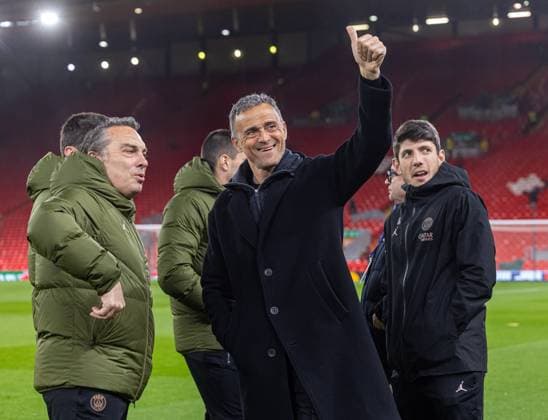(250312) -- LIVERPOOL, March 12, 2025 -- Paris Saint-Germain s head coach Luis Enrique (C) gestures before the UEFA Champions League Round of 16 2nd Leg match between Liverpool FC and Paris Saint-Germain FC in Liverpool, Britain, on March 11, 2025. (SP)BRITAIN-LIVERPOOL-FOOTBALL-UEFA CHAMPIONS LEAGUE-LIVERPOOL FC VS PSG LixYing 
