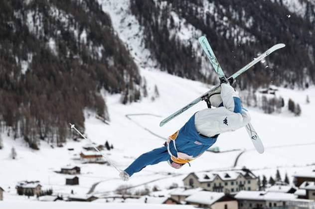 (250312) -- LIVIGNO, March 12, 2025 -- Jaelin Kauf of the United States competes during the final of women s dual moguls at FIS Freestyle Skiing World Cup 2025 at Livigno Aerials & Moguls Park in Italy, March 12, 2025. ) (SP)ITALY-LIVIGNO-FREESTYLE SKIING-WORLD CUP-DUAL MOGULS-WOMEN LixJing 