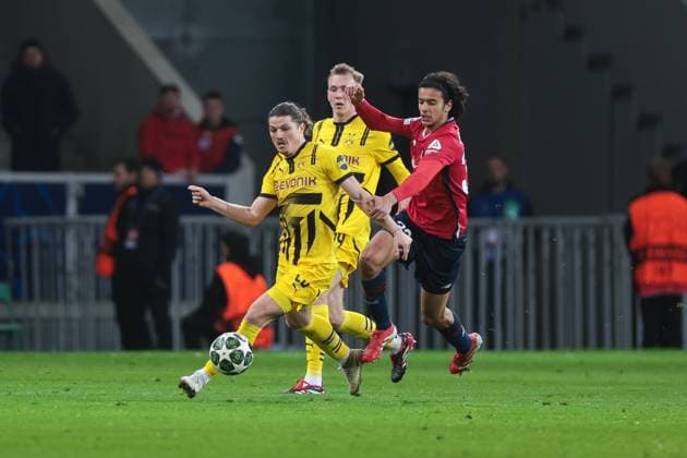 12 03 2025, UEFA Champions League, round of 16, Lille OSC Borussia Dortmund, f l Marcel Sabitzer Borussia Dortmund , Ayyoub Bouaddi LOSC Lille , Lille Stade Pierre Mauroy Decathlon Arena Paris xRHR PHOTO DEx Copyright: DennisxEwert RHR-FOTOx RHR-FOTO DE