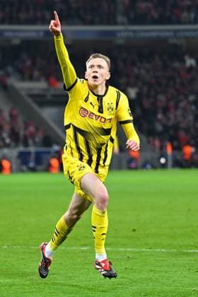 Lille, Stade Pierre Mauroy, 12 03 25, FRA, Men, UEFA Champions League, Season 2024 2025, Round of 16, OSC Lille Borussia Dortmund Picture Maximilian BEIER Dortmund cheers after his goal for 1 2 UEFA regulations prohibit any use of photographs as image sequences and or quasi video Hauts de France France