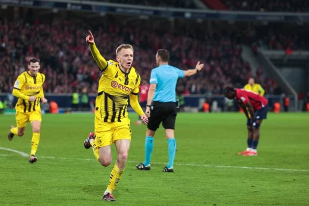 12 03 2025, UEFA Champions League, round of 16, Lille OSC Borussia Dortmund, Maximilian Beier Borussia Dortmund celebrates the goal for 1 2, Lille Stade Pierre Mauroy Decathlon Arena Paris xRHR PHOTO DEx Copyright: DennisxEwert RHR-FOTOx RHR-FOTO DE