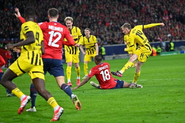 Lille, Stade Pierre Mauroy, 12 03 25, FRA, Men, UEFA Champions League, Season 2024 2025, Round of 16, OSC Lille Borussia Dortmund Picture Maximilian BEIER Dortmund makes the goal 1 2 UEFA regulations prohibit any use of photographs as image sequences and or quasi video Hauts de France France