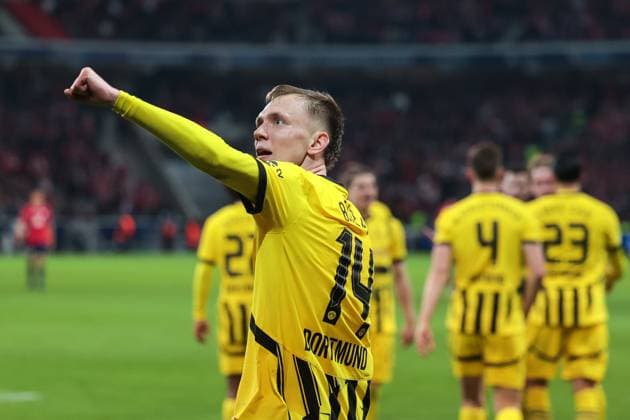 12 03 2025, UEFA Champions League, round of 16, Lille OSC Borussia Dortmund, Maximilian Beier Borussia Dortmund celebrates the goal for 1 2, Lille Stade Pierre Mauroy Decathlon Arena Paris xRHR PHOTO DEx Copyright: DennisxEwert RHR-FOTOx RHR-FOTO DE