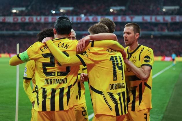 12 03 2025, UEFA Champions League, round of 16, Lille OSC Borussia Dortmund, BVB players celebrate the goal to make it 1-2, Lille Stade Pierre Mauroy Decathlon Arena Paris xRHR PHOTO DEx Copyright: DennisxEwert RHR-FOTOx RHR-FOTO DE