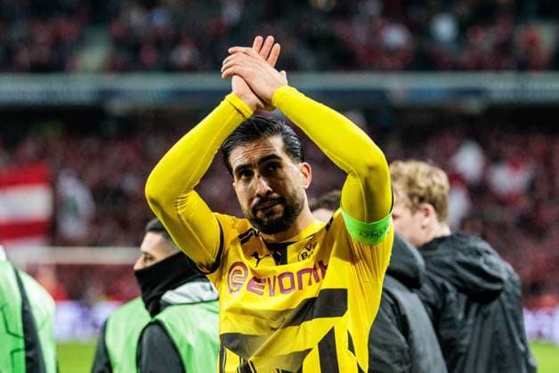 UEFA Champions League, LOSC Lille Borussia Dortmund 12 03 2025 Emre Can Borussia Dortmund, 23 applauds towards fans after victory UEFA Champions League round of 16 second leg, LOSC Lille Borussia Dortmund Lille, Stade Pierre Mauroy on 12 03 2025 Copyright: xBEAUTIFULxSPORTS Wunderlx