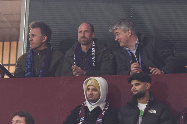 Football, CL, Aston Villa - Cercle Brugge, Prince William in the stands