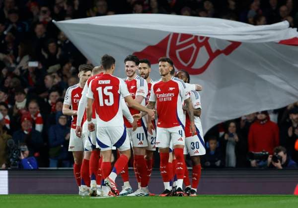 Arsenal FC v PSV Eindhoven - UEFA Champions League 2024 25 Round of 16 Second Leg Jakub Kiwior, Ben White and Declan Rice of Arsenal celebrate 2nd goal during the UEFA Champions League 2024 25 UEFA Champions League 2024 25 Round of 16 Second Leg match between Arsenal FC and PSV at Emirates Stadium on March 12, 2025 in London, England. London Emirates Stadium England United Kingdom Copyright: xNigelxFrench Sportsphoto APLx 14061026