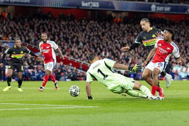 12th March 2025; Emirates Stadium, London, England; UEFA Champions League Last 16, Second Leg Football, Arsenal versus PSV Eindhoven; Myles Lewis-Skelly of Arsenal beats the keeper but hits the post with a shot  ActionPlus12759360 IanxStephen