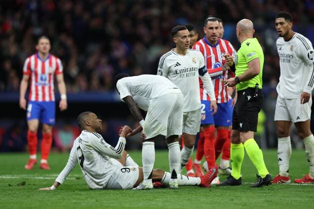 ESP: Atletico de Madrid - Real Madrid. UEFA Champions League match. Round of 16. Second Leg. Kylian Mbappe of Real Madrid penalty during the UEFA Champions League match, Round of 16, second leg, between Atletico de Madrid and Real Madrid played at Riyadh Air Metropolitano Stadium on March 12, 2025 in Madrid Spain. kpng Copyright: xAntonioxPozox xPRESSINPHOTOx AP_250312_ATL_RMA_UCL_055