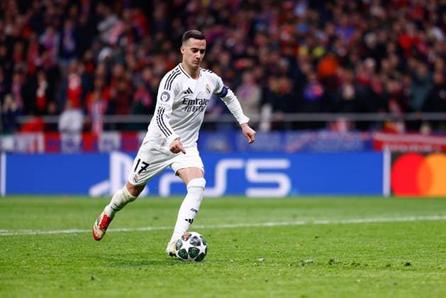 March 13, 2025, Madrid, Madrid, SPAIN: Lucas Vazquez of Real Madrid misses a penalty during the UEFA Champions League 2024 25 League Round of 16 Second Leg match between Atletico de Madrid and Real Madrid CF, at Riyadh Air Metropolitano stadium on March 12, 2025, in Madrid, Spain. Madrid SPAIN - ZUMAa181 20250313_zaa_a181_012 Copyright: xDennisxAgyemanx