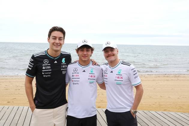 13 03 2025, Albert Park Circuit, Melbourne, FORMULA 1 LOUIS VUITTON AUSTRALIAN GRAND PRIX 2025 ,pictured George Russell GBR , Mercedes AMG Petronas Formula One Team, Andrea Kimi Antonelli ITA , test driver Valtteri Bottas FIN , Mercedes AMG Petronas Formula One Team Photo by Hasan Bratic DeFodi Images