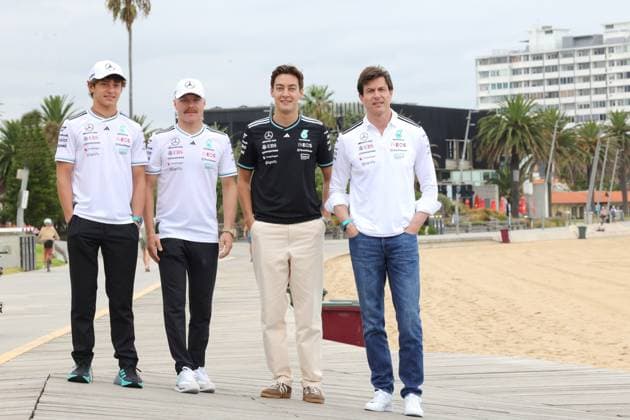13 03 2025, Albert Park Circuit, Melbourne, FORMULA 1 LOUIS VUITTON AUSTRALIAN GRAND PRIX 2025 ,in the picture Andrea Kimi Antonelli ITA , Mercedes AMG Petronas Formula One Team, test driver Valtteri Bottas FIN , Mercedes AMG Petronas Formula One Team, George Russell GBR , Mercedes AMG Petronas Formula One Team, Team Principal and Managing Director Toto Wolff Mercedes AMG Petronas F1 Team Photo by Hasan Bratic DeFodi Images