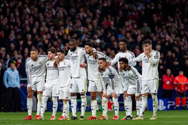 Atletico de Madrid vs Real Madrid CF - UEFA Champions League 2024 25 Round of 16 Second Leg Real Madrid players (from L to R) Kylian Mbappe, Fran Garcia, Brahim Diaz, Antonio Rudiger, Jude Bellingham, Lucas Vazquez, Eduardo Camavinga, Endrick Felipe Moreira de Sousa, Raul Asencio seen during the penalty shootout during the UEFA Champions League 2024 25 Round of 16 second leg match between Atletico de Madrid and Real Madrid C.F. at Estadio Riyadh Air Metropolitano on March 12, 2025 in Madrid, Spain. Madrid Estadio Riyadh Air Metropolitano Madrid Spain Copyright: xAlbertoxGardinx AGardin_20250312_Football_Champions_Atl_Real_83