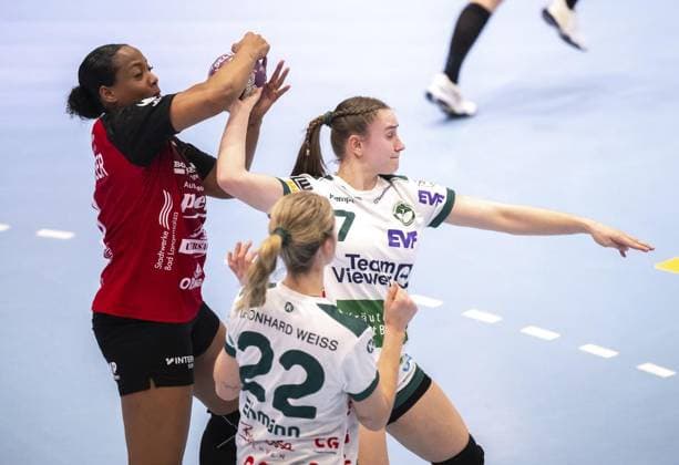 HANDBALL WOMEN 1 BUNDESLIGA 21 GAME DAY THC FRISCH AUF GÖPPINGEN FOR EDITORIAL PURPOSES ONLY p 12 03 2025 Bad Langensalza Handball Women 1 Bundesliga Women Season 2024 2025 Salzhalle 21 Matchday Thüringer HC FRISCH AUF Göppingen in photo Sharon Nooitmeer 3 Thüringer HC in duel with Lea Watzl 7 FRISCH AUF Göppingen Germany Thueringen Bad Langensalza Copyright SaschaxFromm Copyright: SaschaxFromm doc7zqq53kotmg86e4al4g ,EDITORIAL USE ONLY Copyright: SaschaxFromm