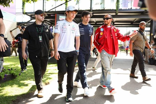 F1 - AUSTRALIAN GRAND PRIX 2025 KIMI ANTONELLI Andrea (ita), Mercedes AMG F1 Team W16, SAINZ Carlos (spa), Williams Racing FW47, HAMILTON Lewis (gbr), Scuderia Ferrari SF-25, portrait during the Formula 1 Louis Vuitton Australian Grand Prix 2025, 1st round of the 2025 FIA Formula One World Championship, WM, Weltmeisterschaft from March 14 to 16, 2025 on the Albert Park Grand Prix Circuit, in Melbourne, Australia - MelbourneAustralia Copyright: xANTONINxVINCENTx