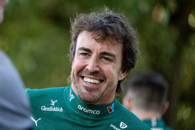Fernando Alonso Aston Martin Aramco F1 Team, 14 laughs, AUS, Formula 1 World Championship, Luis Vuitton Australian Grand Prix, Albert Park Circuit Melbourne, Media Day, 2025 season, 13 03 2025 AUS, Formula 1 World Championship, Luis Vuitton Australian Grand Prix, Albert Park Circuit Melbourne, Media Day, 2025 season, 13 03 2025 Melbourne Copyright: xEibner-Pressefoto Memmlerx EP_MMR