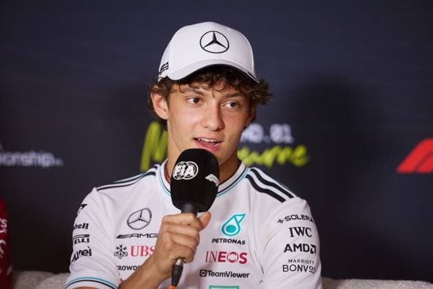 13 03 2025, xrarjax, Motorsport FIA Formula 1, Australian Grand Prix 2025 v l Kimi Antonelli Mercedes AMG Petronas starting number 12 FIA REGULATIONS PROHIBIT ANY USE OF PHOTOGRAPHS as IMAGE SEQUENCES and or QUASI VIDEO Melbourne