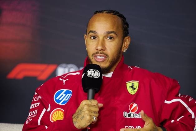 13 03 2025, xrarjax, Motorsport FIA Formula 1, Australian Grand Prix 2025 v l Lewis Hamilton Ferrari starting number 44 FIA REGULATIONS PROHIBIT ANY USE OF PHOTOGRAPHS as IMAGE SEQUENCES and or QUASI VIDEO Melbourne