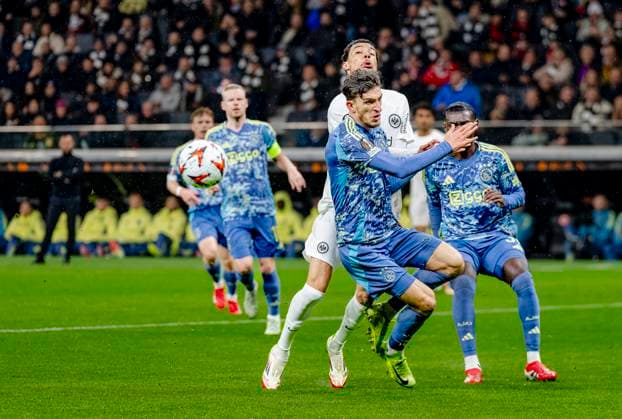 Eintracht Frankfurt forwarder Hugo Ekitike, AFC Ajax Amsterdam defender Ahmetcan Kaplan during the match Eintracht Ajax at the for the UEFA Europa League Round of 16 2st leg season 2024 2025 in FRANKFURT, Germany on 13 march 2025, photo by Marcel van Dorst EYE4images DeFodi Images