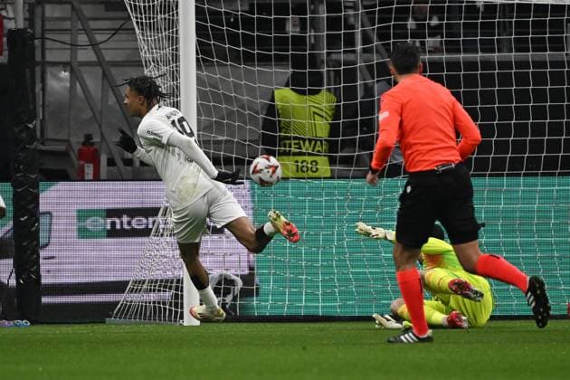 13 03 2025, xjhx, Fussball UEFA Europa League, Eintracht Frankfurt Ajax Amsterdam v l Jean Matteo Bahoya Eintracht Frankfurt Torschuetze, erzielt das Tor, Treffer, scores the goal 1 0 Matheus Ajax Amsterdam DFL DFB REGULATIONS PROHIBIT ANY USE OF PHOTOGRAPHS as IMAGE SEQUENCES and or QUASI VIDEO Frankfurt am Main