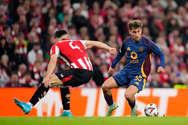 Athletic Club v AS Roma - UEFA Europa League 2024 25 Round of 16 Second Leg Tommaso Baldanzi attacking midfield of Roma and Italy during the UEFA Europa League 2024 25 Round of 16 Second Leg match between Athletic Club and AS Roma at Estadio de San Mames on March 13, 2025 in Bilbao, Spain. Bilbao Basque Country Spain  Copyright: xJosexBretonx originalFilename:bretonhernandez-athletic250313_npVtL.jpg