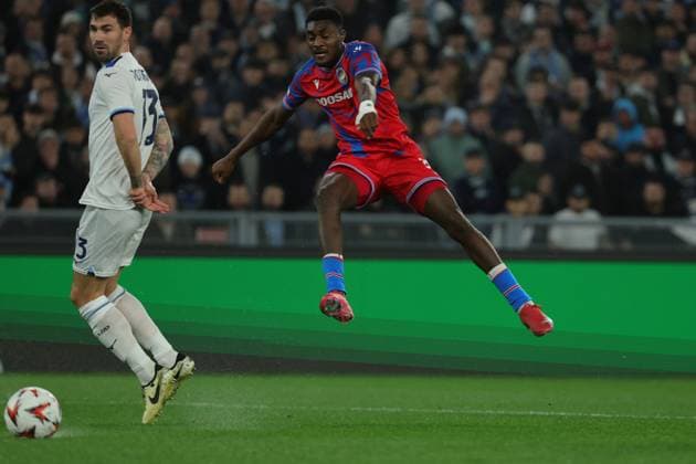13th March 2025, Stadio Olimpico, Rome, Italy; UEFA Europa League Last 16, Second Leg, Football; Lazio versus Viktoria Plzen; Rafiu Durosinmi of Viktoria Plzen takes a shot on goal  ActionPlus12759675 EmanuelexPennacchio