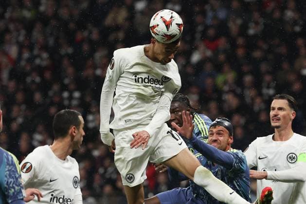 2025 03 13 xJAx UEFA EUROPA LEAGUE Eintracht Frankfurt AFC Ajax Amsterdam v l ,Hugo Ekitike Eintracht Frankfurt , Daniele Rugani AFC Ajax Amsterdam Kopfball, Kopfballduell DFL DFB REGULATIONS PROHIBIT ANY USE OF PHOTOGRAPHS as IMAGE SEQUENCES and or QUASI VIDEO Copyright: JoaquimxFerreira