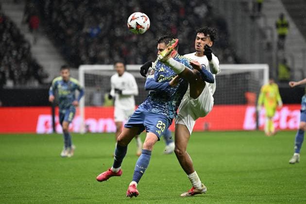 13 03 2025, xjhx, Football UEFA Europa League, Eintracht Frankfurt Ajax Amsterdam v l Steven Berghuis Ajax Amsterdam Nathaniel Brown Eintracht Frankfurt Zweikampf, Aktion, action, battle for the ball UEFA REGULATIONS PROHIBIT ANY USE OF PHOTOGRAPHS as IMAGE SEQUENCES and or QUASI VIDEO Frankfurt am Main