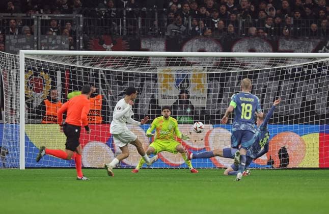 13 03 2025, xovx, Football UEFA Europa League, Eintracht Frankfurt Ajax Amsterdam v l Hugo Ekitike Eintracht Frankfurt with the goal to 3 0, Matheus Ajax Amsterdam , a35, Davy Klaassen Ajax Amsterdam DFL DFB REGULATIONS PROHIBIT ANY USE OF PHOTOGRAPHS as IMAGE SEQUENCES and or QUASI VIDEO emspor Frankfurt am Main