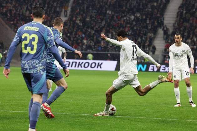 Hugo EkitikÃ Eintracht Frankfurt 11 with a shot on goal, Eintracht Frankfurt vs Ajax Amsterdam, Football, UEFA Europa League, Round of 16, Second leg, 13 03 2025 Frankfurt Hessen Germany Copyright: xkolbert-press MartinxAgüerax