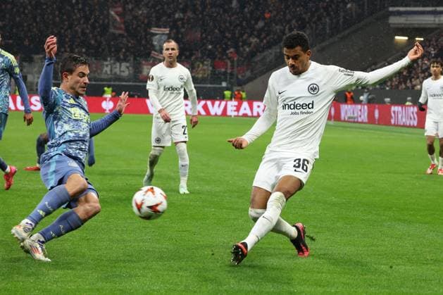 Ansgar Knauff Eintracht Frankfurt 36 with a cross, Eintracht Frankfurt vs Ajax Amsterdam, Football, UEFA Europa League, Round of 16, second leg, 13 03 2025 Frankfurt Hessen Germany Copyright: xkolbert-press MartinxAgüerax