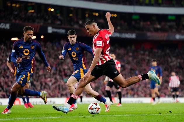 Athletic Club v AS Roma - UEFA Europa League 2024 25 Round of 16 Second Leg Maroan Sannadi central midfield of Athletic Club and Spain shooting to goal during the UEFA Europa League 2024 25 Round of 16 Second Leg match between Athletic Club and AS Roma at Estadio de San Mames on March 13, 2025 in Bilbao, Spain. Bilbao Basque Country Spain  Copyright: xJosexBretonx originalFilename:bretonhernandez-athletic250313_npYHJ.jpg