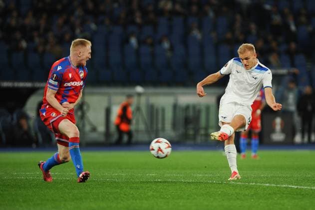 Foto IPP Cavaliere Emiliano. Roma. 13 03 2025. Calcio UEFA Europa League 2024-2025. SS Lazio vs FC Viktoria Plzen. Nella foto: Gustav Isaksen al tiro. Italy Photo Press - World Copyright italy ITALY  Copyright: xR4924_italyphotopressx