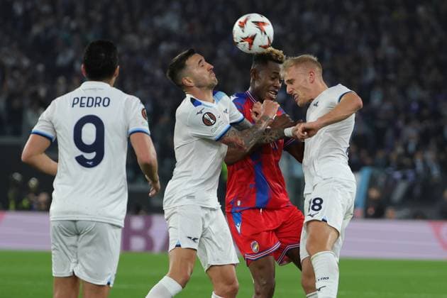13th March 2025, Stadio Olimpico, Rome, Italy; UEFA Europa League Last 16, Second Leg, Football; Lazio versus Viktoria Plzen; Sampson Dweh of Viktoria Plzen under pressure from Mat& xed;as Vecino and Gustav Isaksen of SS Lazio  ActionPlus12759766 EmanuelexPennacchio