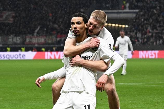 13 03 2025, xjhx, Fußball UEFA Europa League, Eintracht Frankfurt Ajax Amsterdam v l Torjubel nach dem Tor zum celebrating the goal celebrate 3 0 durch Hugo Ekitike Eintracht Frankfurt DFL DFB REGULATIONS PROHIBIT ANY USE OF PHOTOGRAPHS as IMAGE SEQUENCES and or QUASI VIDEO Frankfurt am Main
