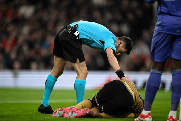 UEFA Europa League Last 16 Manchester United, ManU v Real Sociedad Referee Benoit Bastien checks on Mikel Oyarzabal of Real Sociedad during the UEFA Europa League Last 16 match Manchester United vs Real Sociedad at Old Trafford, Manchester, United Kingdom, 13th March 2025 (Photo by Craig Thomas News Images) Manchester Old Trafford Greater Manchester United Kingdom Copyright: xCraigxThomas NewsxImagesx