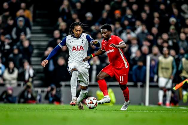 Tottenham Hotspur defender Djed Spence, AZ Alkmaar forwarder Ibrahim Sadiq, during the match Tottenham Hotspur AZ at the Tottenham Hotspur Stadium for the UEFA Europa League Round of 16 2nd Leg season 2024 2025 in LONDON, Great Britain on 13 march 2025, photo by Stefan Koops EYE4images DeFodi Images
