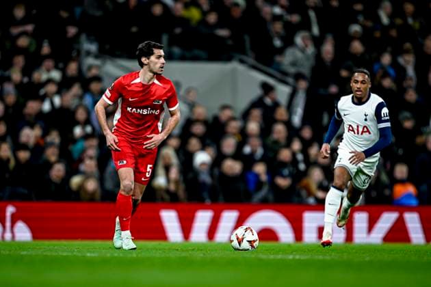 AZ Alkmaar defender Alexandre Penetra, during the match Tottenham Hotspur - AZ at the Tottenham Hotspur Stadium for the UEFA Europa League - Round of 16 - 2nd Leg season 2024-2025 in LONDON, Great Britain on 13 march 2025, (photo by Stefan Koops EYE4images DeFodi Images)