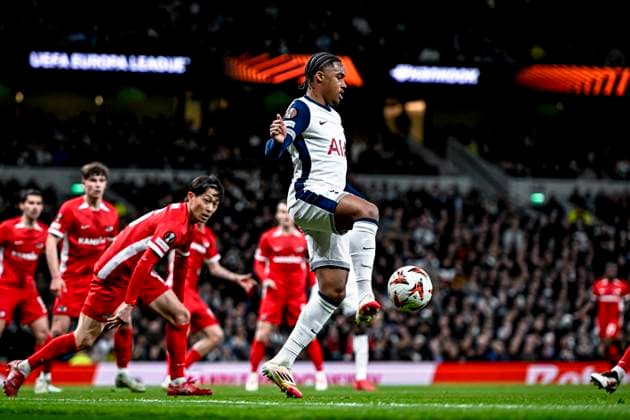 Tottenham Hotspur defender Djed Spence, during the match Tottenham Hotspur AZ at the Tottenham Hotspur Stadium for the UEFA Europa League Round of 16 2nd Leg season 2024 2025 in LONDON, Great Britain on 13 march 2025, photo by Stefan Koops EYE4images DeFodi Images