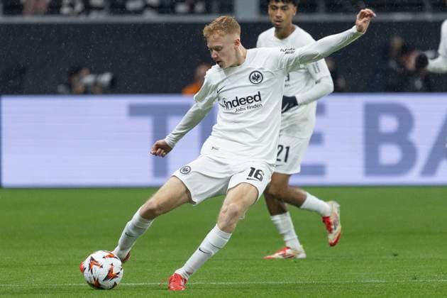 UEFA Europa League Eintracht Frankfurt Ajax Amsterdam, 13 03 2025 Hugo Larsson Eintracht Frankfurt 16 on the ball, Eintracht Frankfurt Ajax Amsterdam, Frankfurt, Deutsche Bank Park, 13 3 2025 Copyright: xBEAUTIFULxSPORTS Gawlikx