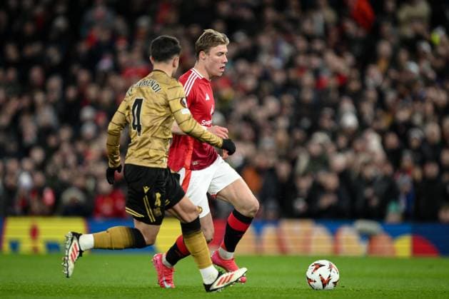 UEFA Europa League Last 16 Manchester United, ManU v Real Sociedad Rasmus Hojlund of Manchester United breaks with the ball tracked by Martin Zubimendi of Real Sociedad during the UEFA Europa League Last 16 match Manchester United vs Real Sociedad at Old Trafford, Manchester, United Kingdom, 13th March 2025 (Photo by Craig Thomas News Images) Manchester Old Trafford Greater Manchester United Kingdom Copyright: xCraigxThomas NewsxImagesx