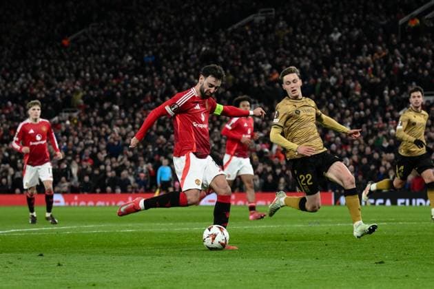 UEFA Europa League Last 16 Manchester United, ManU v Real Sociedad Bruno Fernandes of Manchester United scores to make it 3-1 and makes I a hat-trick during the UEFA Europa League Last 16 match Manchester United vs Real Sociedad at Old Trafford, Manchester, United Kingdom, 13th March 2025 (Photo by Craig Thomas News Images) Manchester Old Trafford Greater Manchester United Kingdom Copyright: xCraigxThomas NewsxImagesx