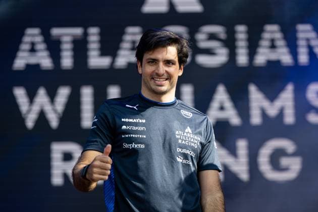 Carlos Sainz Atlassian Williams Racing, 55 at the Fan Forum on stage, AUS, Formula 1 World Championship, Luis Vuitton Australian Grand Prix, Albert Park Circuit Melbourne, Free Practice, 2025 season, 14 03 2025 AUS, Formula 1 World Championship, Luis Vuitton Australian Grand Prix, Albert Park Circuit Melbourne, Free Practice, 2025 season, 14 03 2025 Melbourne Copyright: xEibner-Pressefoto Memmlerx EP_MMR