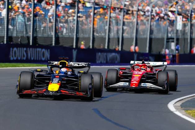 Sport Bilder des Tages March 14, 2025: MELBOURNE, AUSTRALIA - MARCH 14: Max Verstappen of the Netherlands and Oracle Red Bull Racing and Charles Leclerc of Monaco and Scuderia Ferrari HP during first practice in the 2025 Australian Grand Prix at Albert Park in Melbourne, Australia - ZUMAp121 20250314_zsp_p121_003 Copyright: xChrisxPutnamx