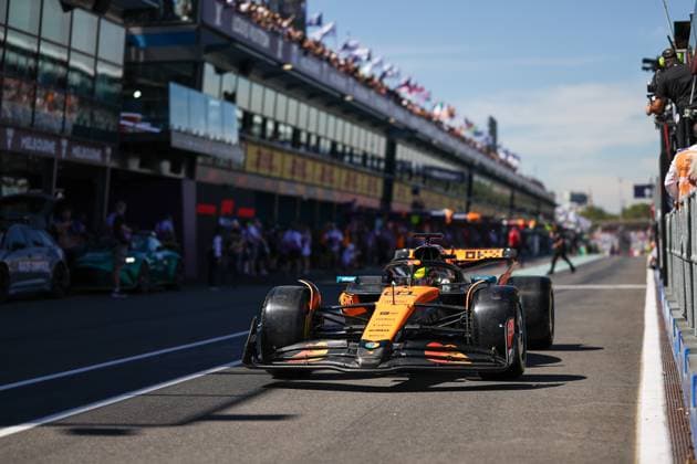 F1 Grand Prix Of Australia - Practice Oscar Piastri of Australia drives the (81) McLaren MCL39 Mercedes during practice ahead of the F1 Grand Prix of Australia at Albert Park Circuit in Melbourne, Australia, on March 14, 2025. Melbourne Victoria Australia  Copyright: xPaddockerx originalFilename:paddocker-f1grandp250314_npGRY.jpg