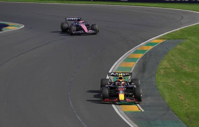 14 03 2025, Albert Park Circuit, Melbourne, FORMULA 1 LOUIS VUITTON AUSTRALIAN GRAND PRIX 2025 ,in the picture Liam Lawson NZL , Oracle Red Bull Racing, Pierre Gasly FRA , BWT Alpine F1 Team Photo by Hasan Bratic DeFodi Images