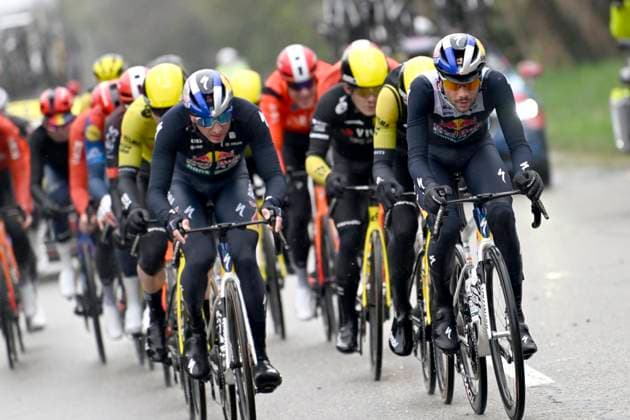 Paris - Nice 2025 - stage 6 BERRE L ETANG, FRANCE - MARCH 14 : riders of Red Bull - Bora - Hansgrohe during stage 6 of the 83th edition of the Paris - Nice cycling race, a stage of 209,8km with start in Saint-Julien-en-Saint-Alban and finish in Berre L Etang on March 14, 2025 in Berre L Etang, France, 14 03 2025 ( Motordriver Kenny Verfaillie - Berre L Etang France  Copyright: xNicoxVereeckenx