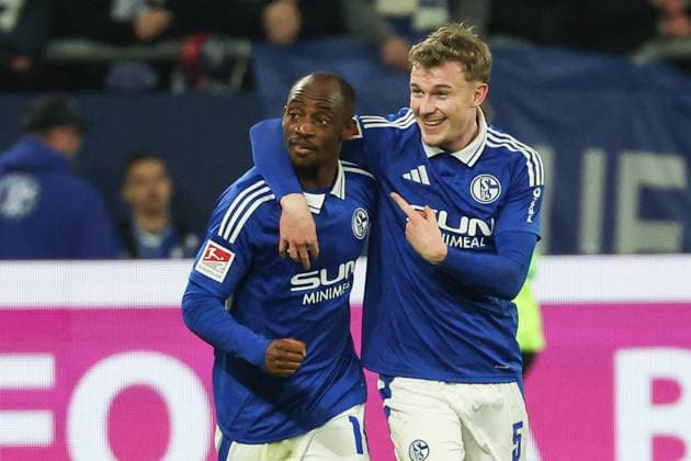 2 Bundesliga FC Schalke 04 Hannover 96 on 14 03 2025 at the Veltins Arena in Schalke Cheers, goal celebration, goal scorer Christopher Antwi Adjei Schalke 18 celebrates after his goal to make it 1 - 0 with Derry John Murkin Schalke 5 MH